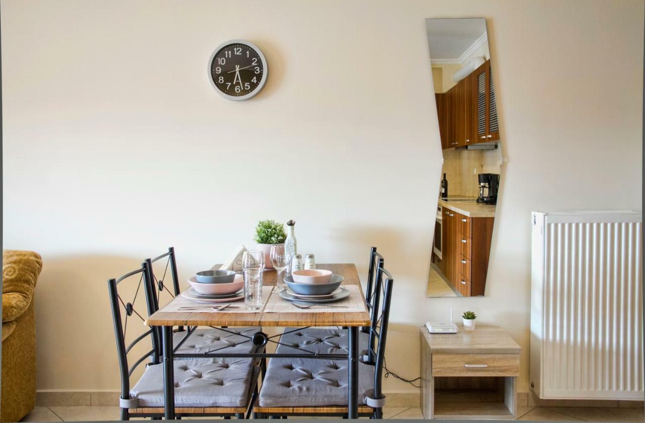 Charming Apartment Near Athens Center And The Sea Esterno foto